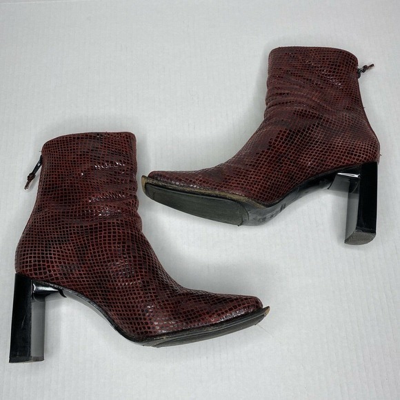 Stuart Weitzman Red Snakeskin Print Leather Square Toe Ankle Boots Womens 5.5 B - Picture 8 of 8